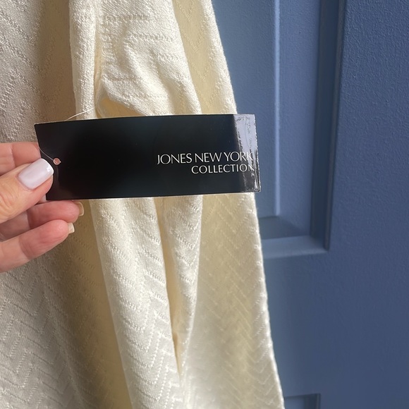 2 piece ladies cable sweater set - Picture 2 of 2